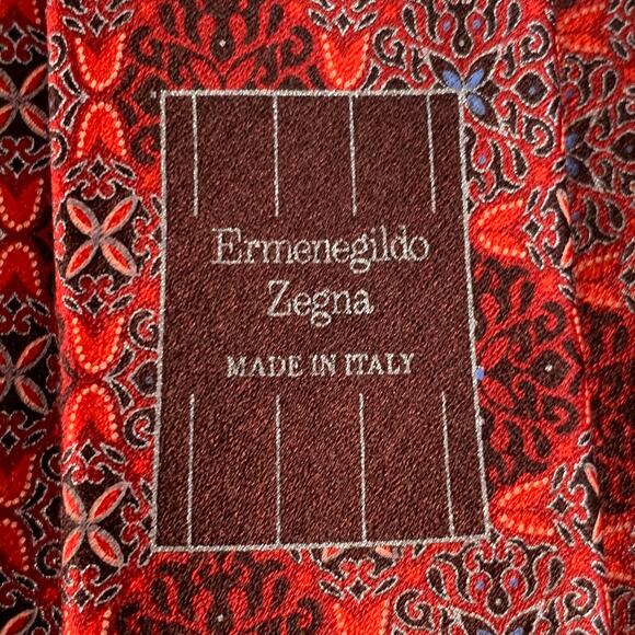 ERMENEGILDO ZEGNA Red Black Abstract Floral Silk Tie - Picture 4 of 5